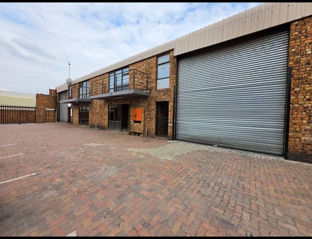 450M² FACTORY TO LET IN ANDERBOLT